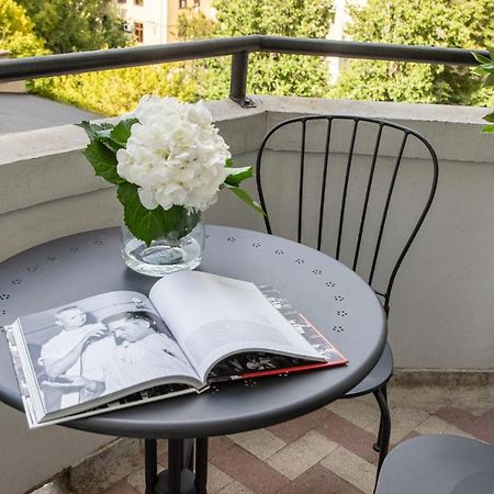 Apartament Little Paris By Urbanesq Bukareszt Zewnętrze zdjęcie